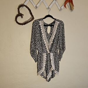 🌼Poetry Floral Romper🌼